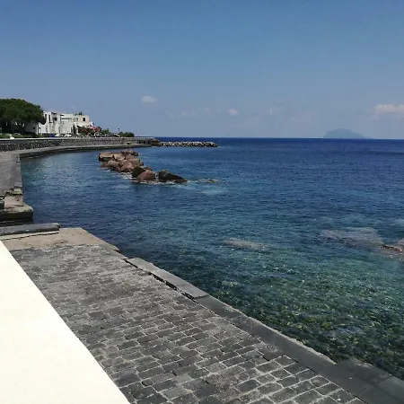 Dom wakacyjny La Casa Di Via Lungomare *